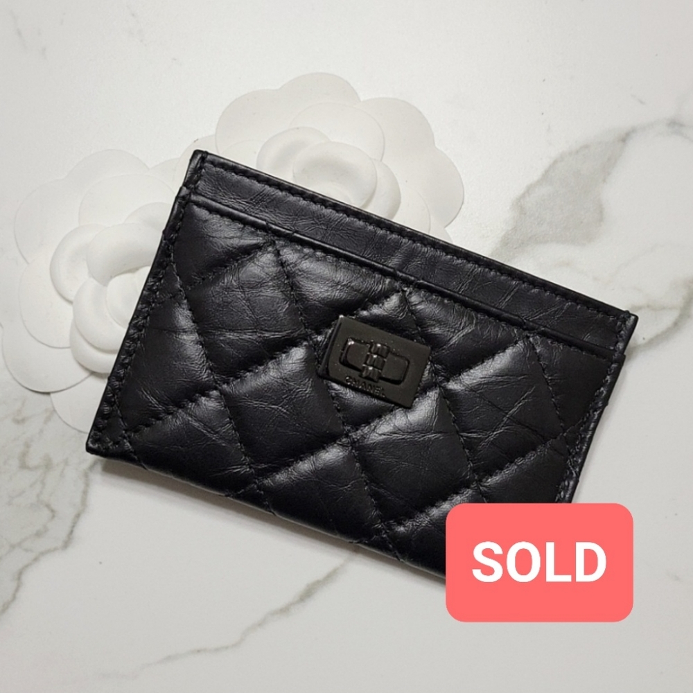 ❌️SOLD❌️ Chanel So Black Reissue Card Holder